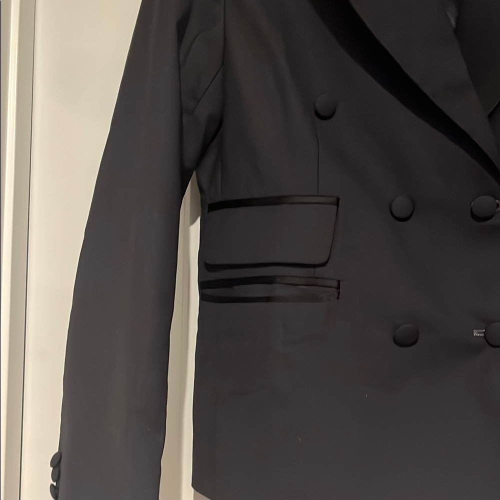 Elegant Black Double-Breasted Women's Blazer - Picture 3 of 7